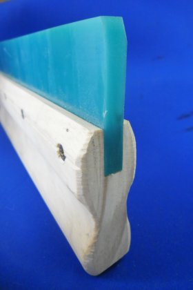 Squeegee's to fit our Screens "Wooden handle/60x9x75 blade"